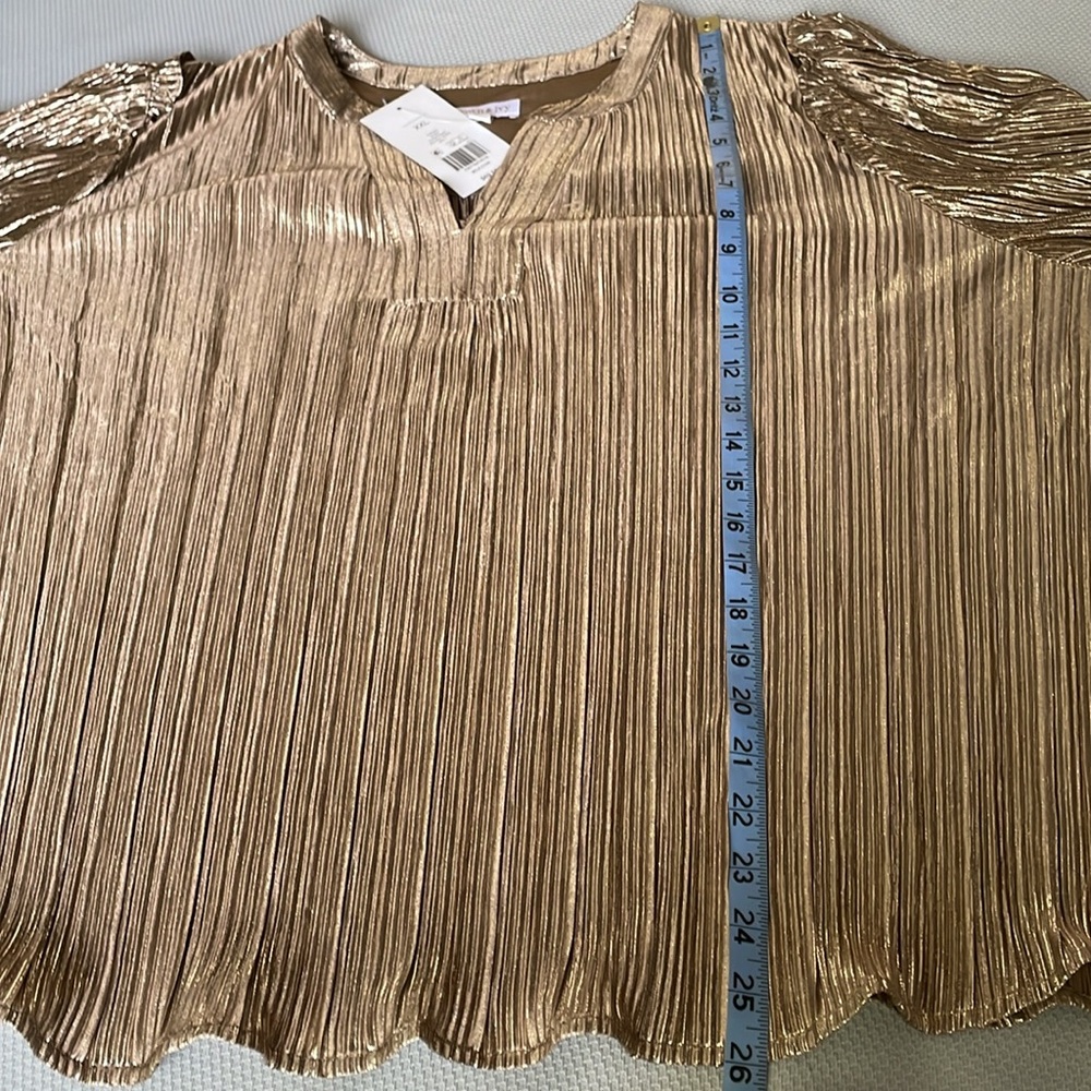 New Crown & Ivy Gold Shimmer Long Sleeve V-Neck Blouse Size XXL - Picture 6 of 9